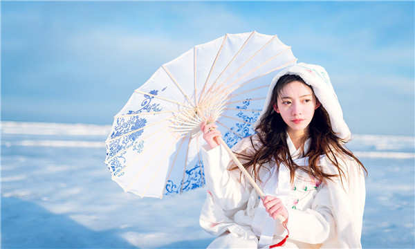 临翔试管代怀生子多少钱一个？助孕之路的费用分析与方案选择